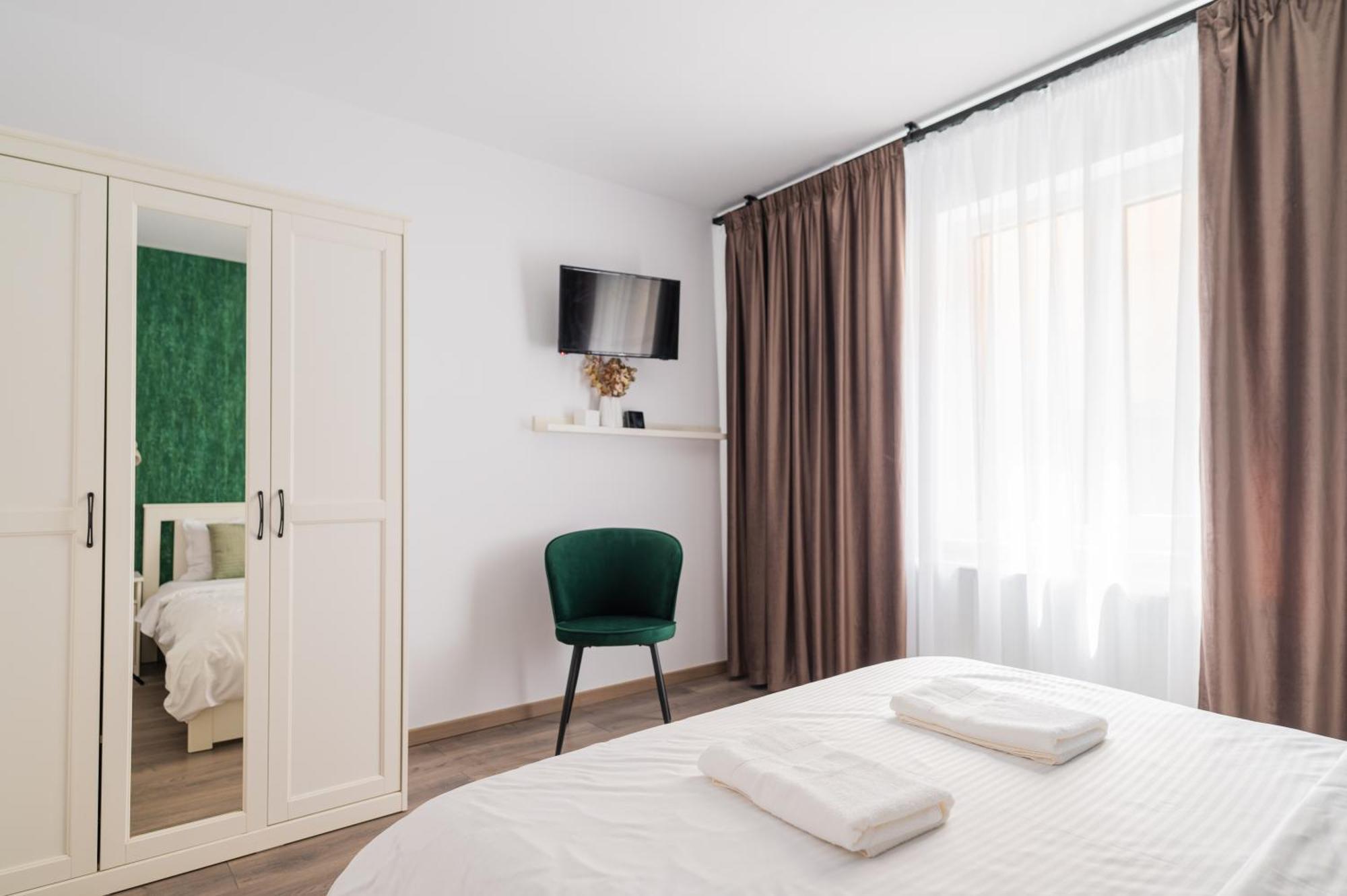 Fun House - Comfortable Stay With Garden And Near Parking Braşov Eksteriør bilde