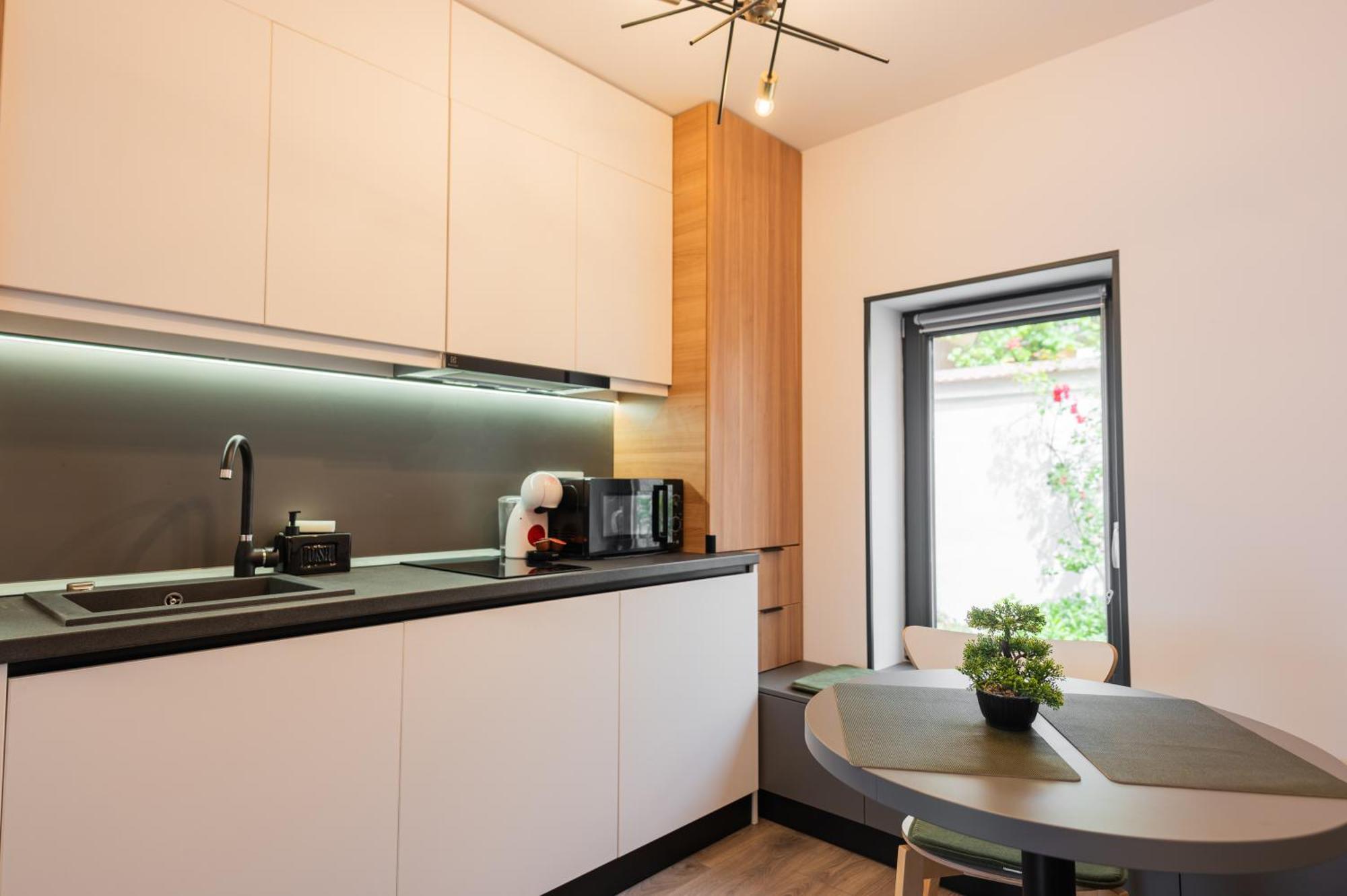Fun House - Comfortable Stay With Garden And Near Parking Braşov Eksteriør bilde